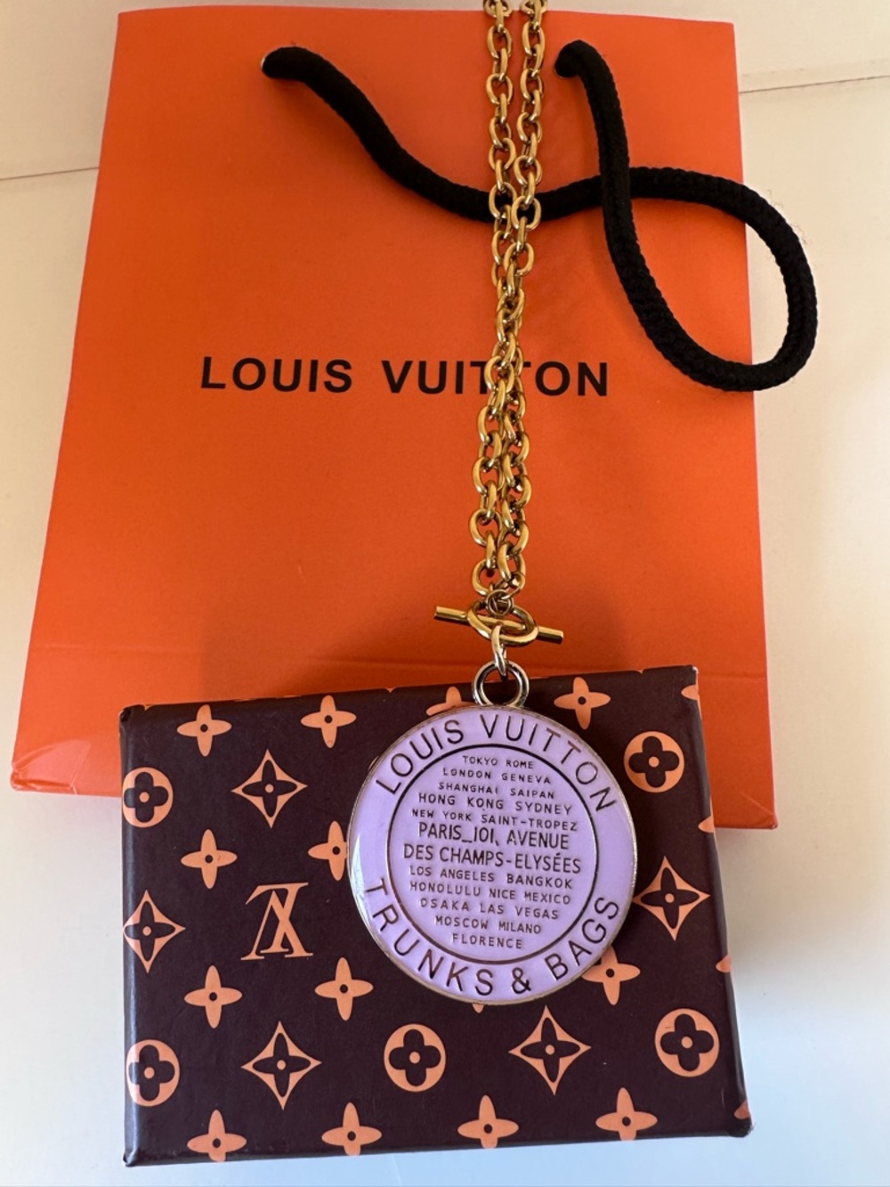 Louis Vuitton Pink & Gold Medallion Necklace w/ unbranded Chain - Picture 2 of 3